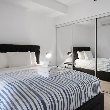 Downtown Toronto 1 Bdrm Condo With Parking And Views Bagian luar foto